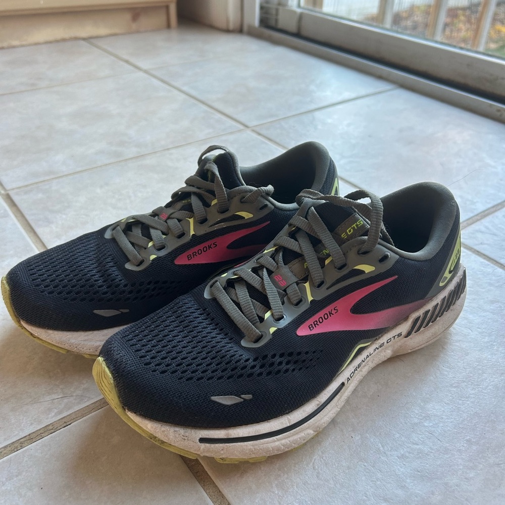 Brooks Running Sneakers